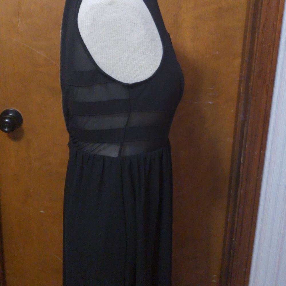 Dress - Picture 4 of 8